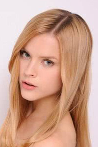 Камилла Столль