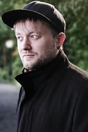 Каспер Юл