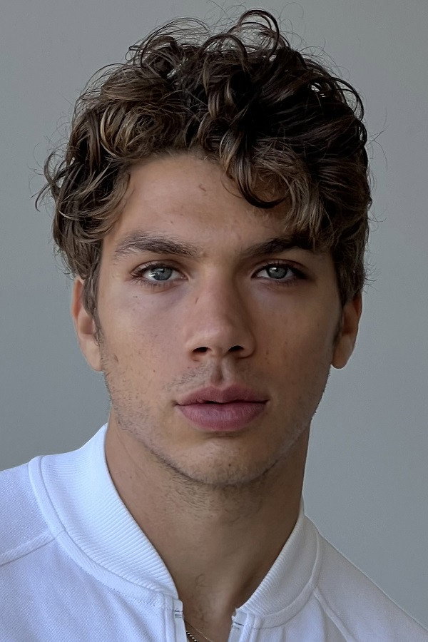 Элиас Беккер