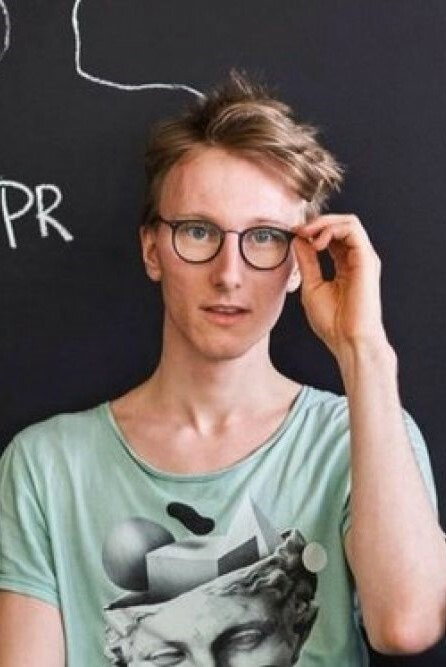 Давис Сухаревскис