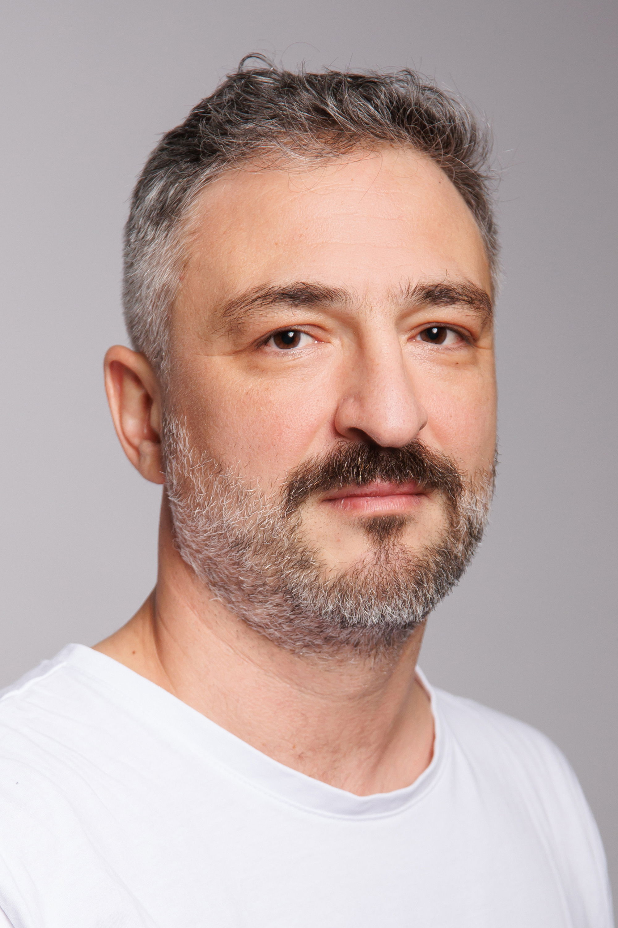Вирджил Айоне