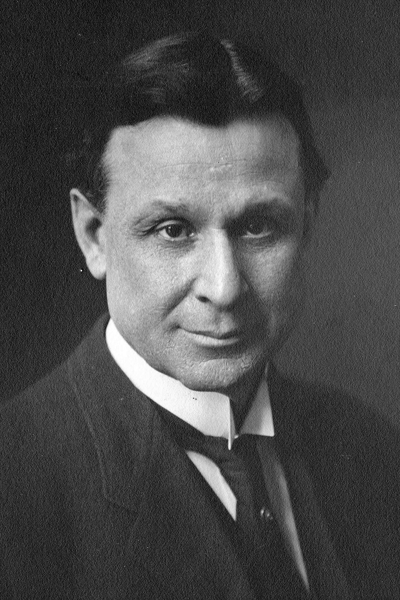 Чарлз Огл