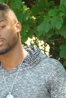 Derrick Lè