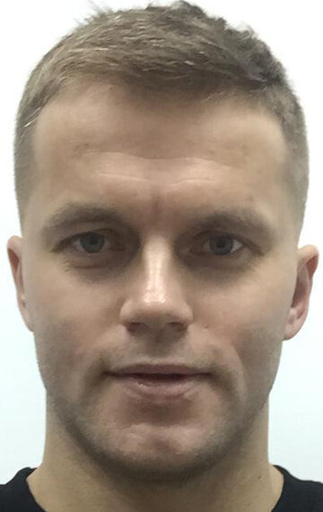 Дмитрий Голышев