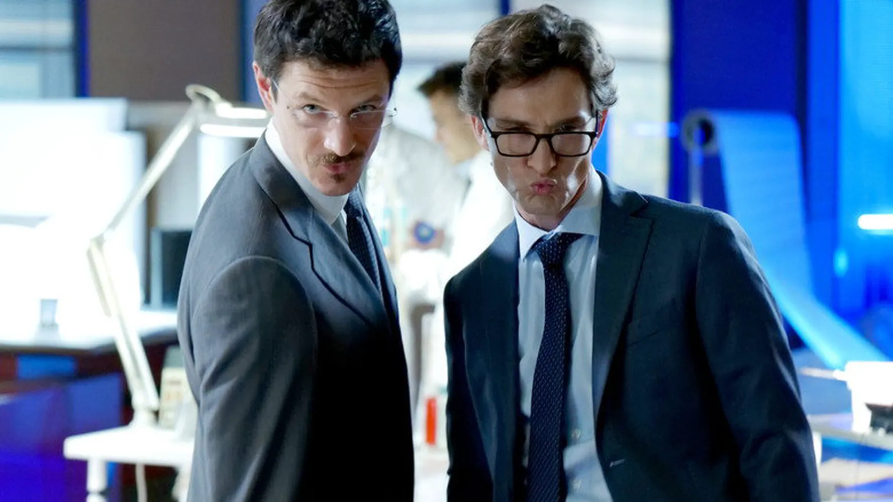 Поменяться местами